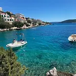 Lalu On The Water * Vinišće