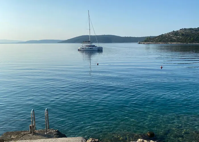 Lalu On The Water Apartman